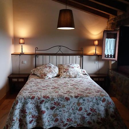 Fuente De Gueelo Guest House San Bartolome de Meruelo ภายนอก รูปภาพ