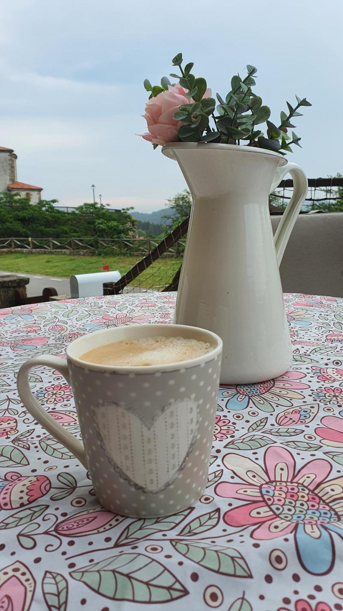 Fuente De Gueelo Guest House San Bartolome de Meruelo ภายนอก รูปภาพ