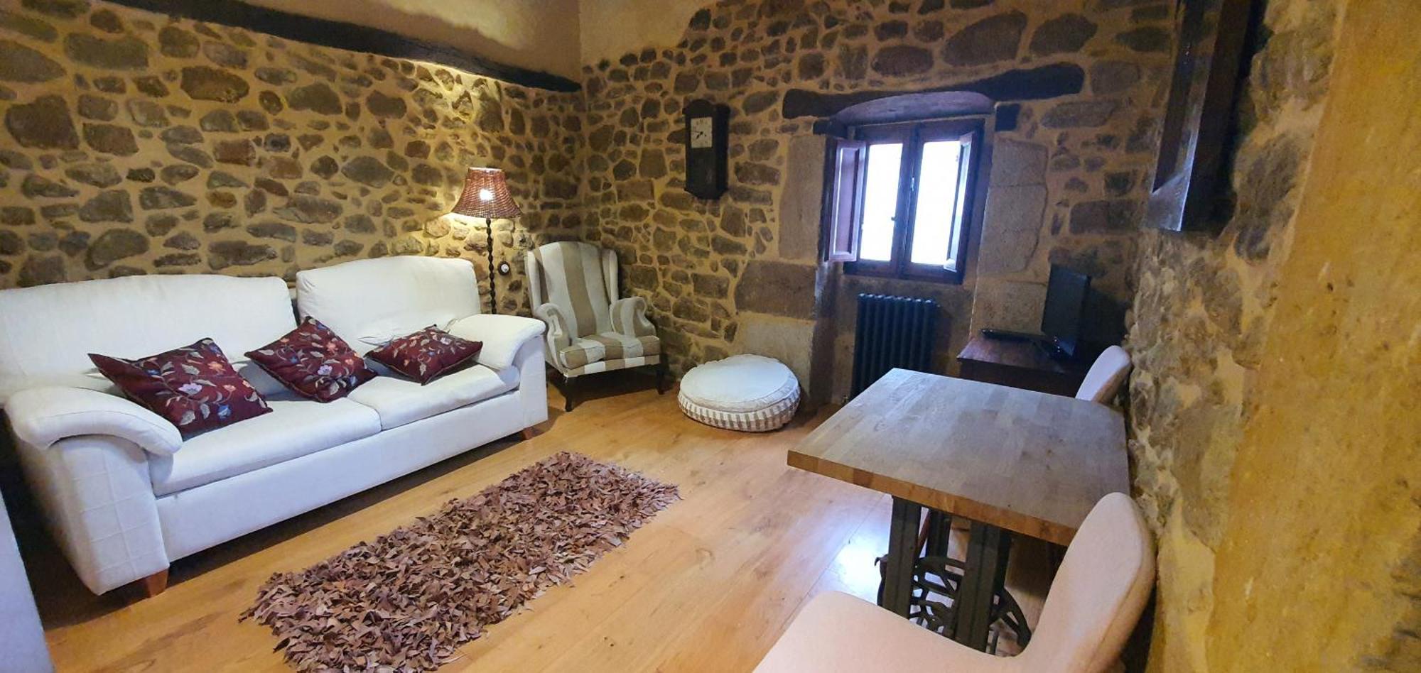 Fuente De Gueelo Guest House San Bartolome de Meruelo ภายนอก รูปภาพ