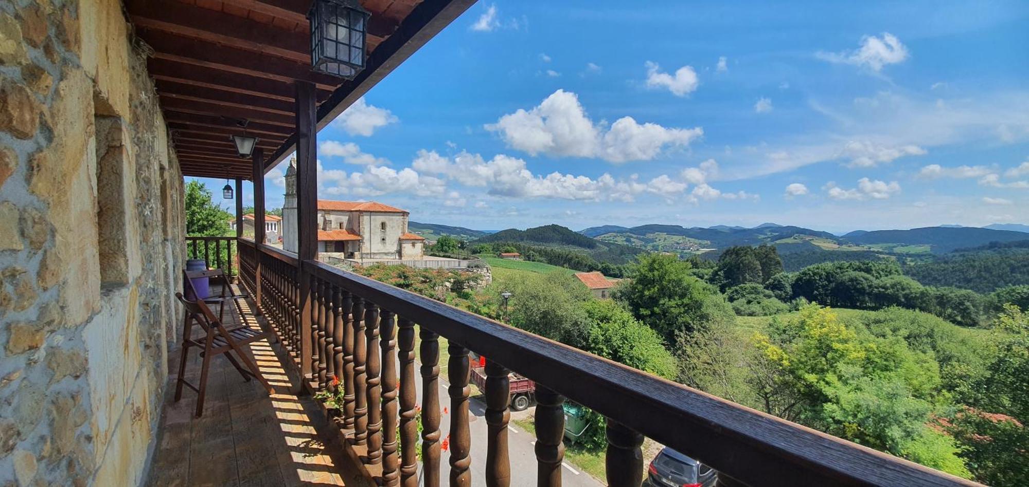 Fuente De Gueelo Guest House San Bartolome de Meruelo ภายนอก รูปภาพ