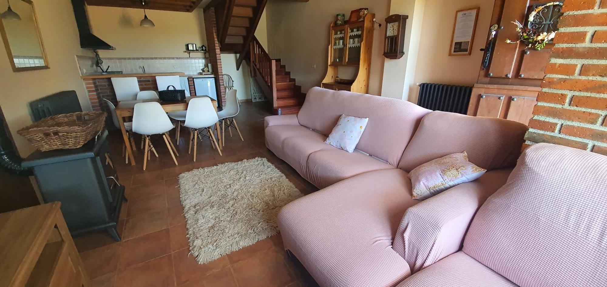 Fuente De Gueelo Guest House San Bartolome de Meruelo ภายนอก รูปภาพ