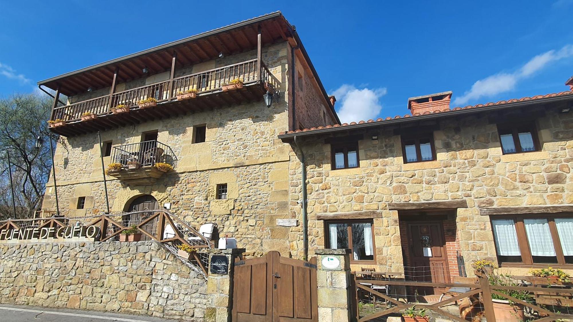 Fuente De Gueelo Guest House San Bartolome de Meruelo ภายนอก รูปภาพ
