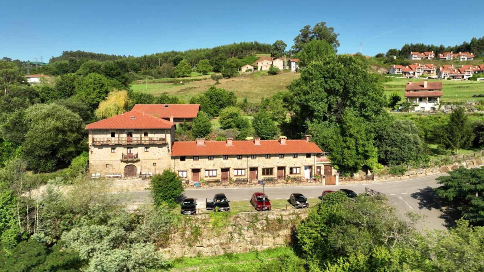 Fuente De Gueelo Guest House San Bartolome de Meruelo ภายนอก รูปภาพ